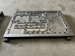 Finished aluminium mold with multiple cavities and slots